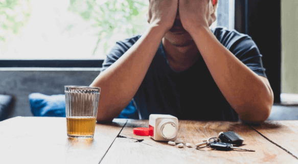 Does depression lead to addiction?